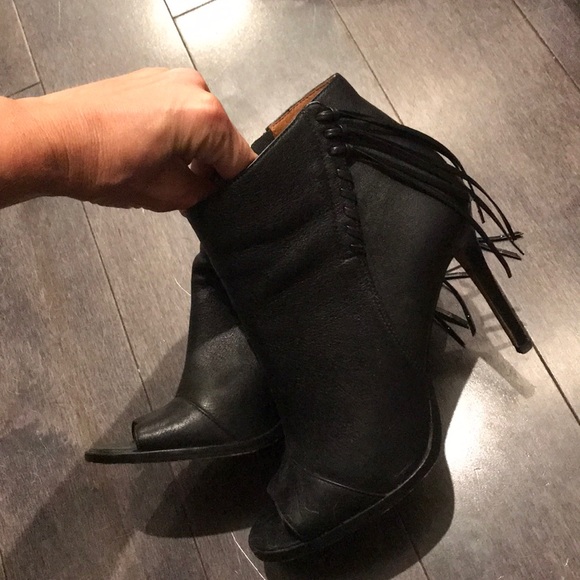 Coach black leather booties size 8.5 - Picture 3 of 6